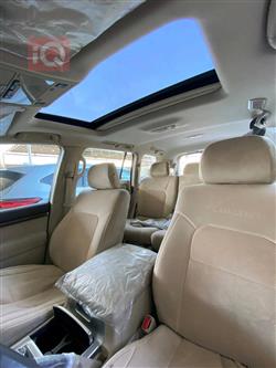 تۆیۆتا لاند کروزەر